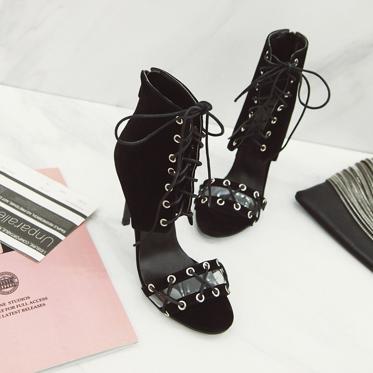 Talons aiguilles avec lacets | Tailles : 32 à 46