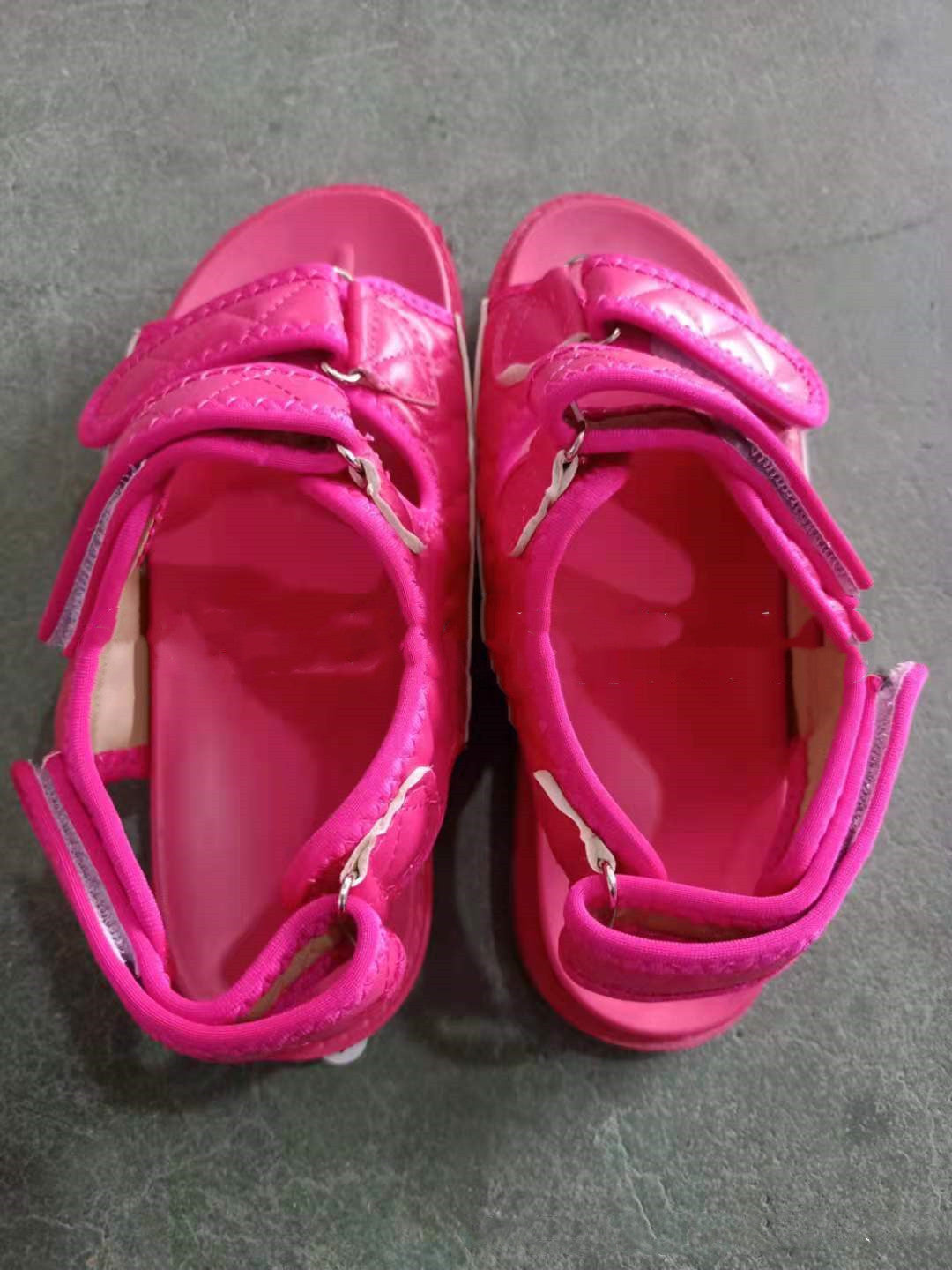 Sandales en cuir pour femme avec bande velcro | Tailles : 35 à 43